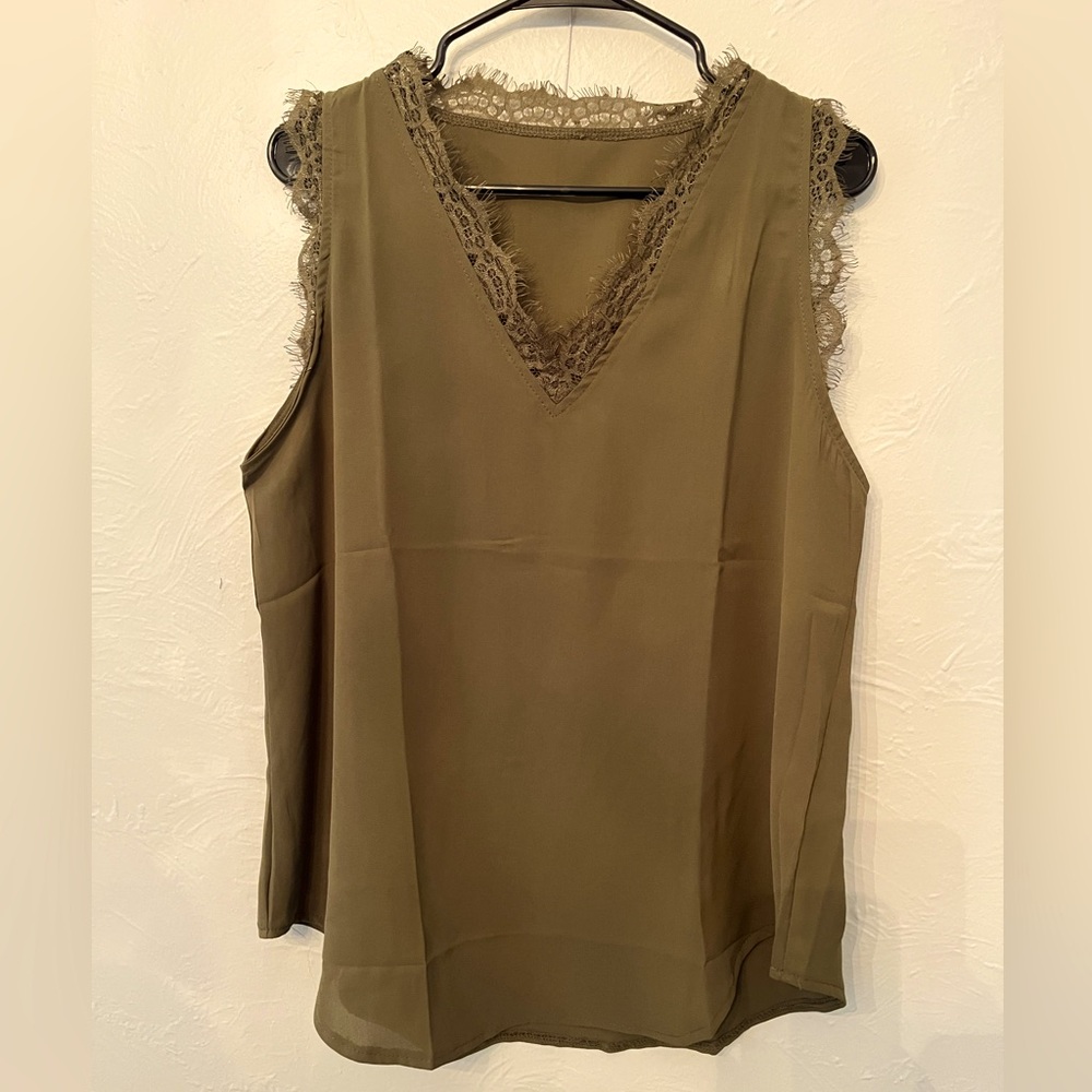 Olive green lace trimmed tank top XL